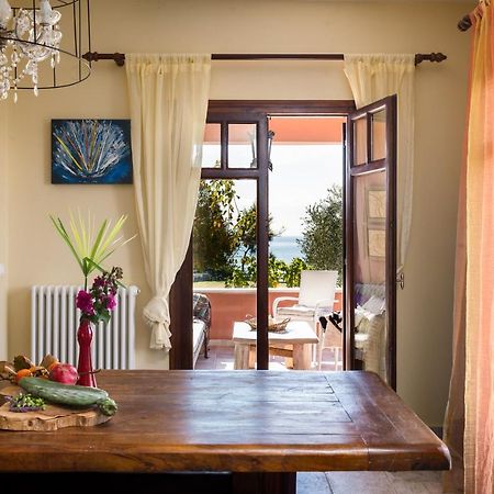 Beachfront Villa Meliti Ágios Matthaíos 外观 照片
