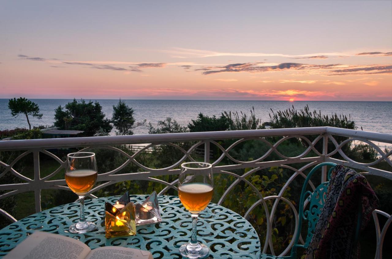 Beachfront Villa Meliti Ágios Matthaíos 外观 照片