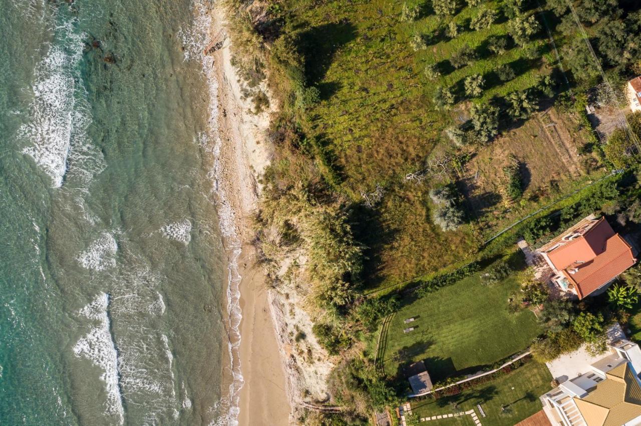 Beachfront Villa Meliti Ágios Matthaíos 外观 照片